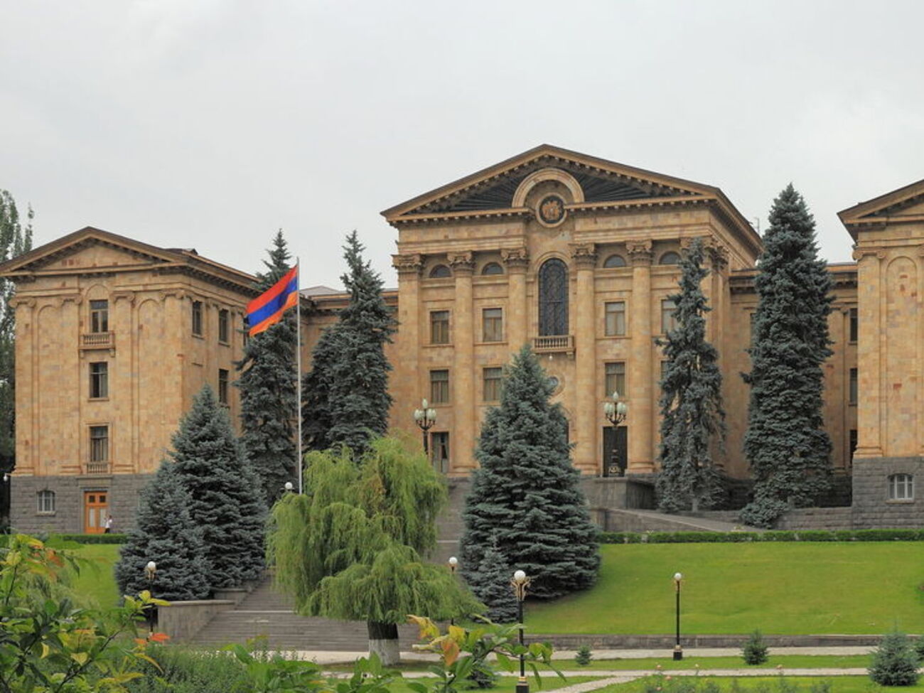 В Национальном собрании Армении АРФД входила в коалицию