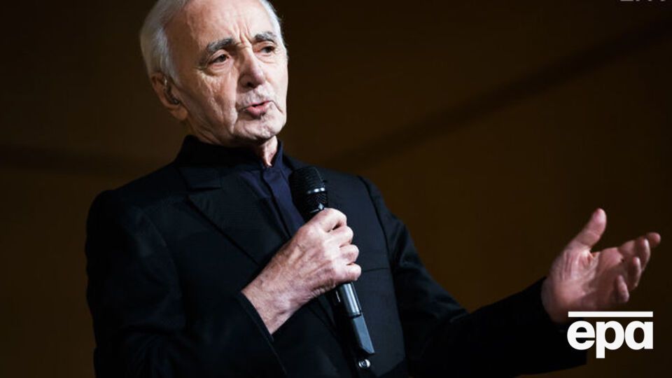 Азнавур вылетит в Париж 26 апреля