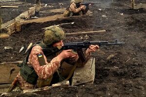 Украинских военных обстреливали на донецком и луганском направлениях