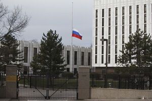Російських дипломатів вислали зі США у відповідь на отруєння в Солсбері колишнього російського розвідника