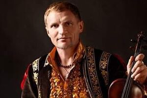 Скрипка: Разом з Устимом заспівали на благодійному вечорі "Пласту"
