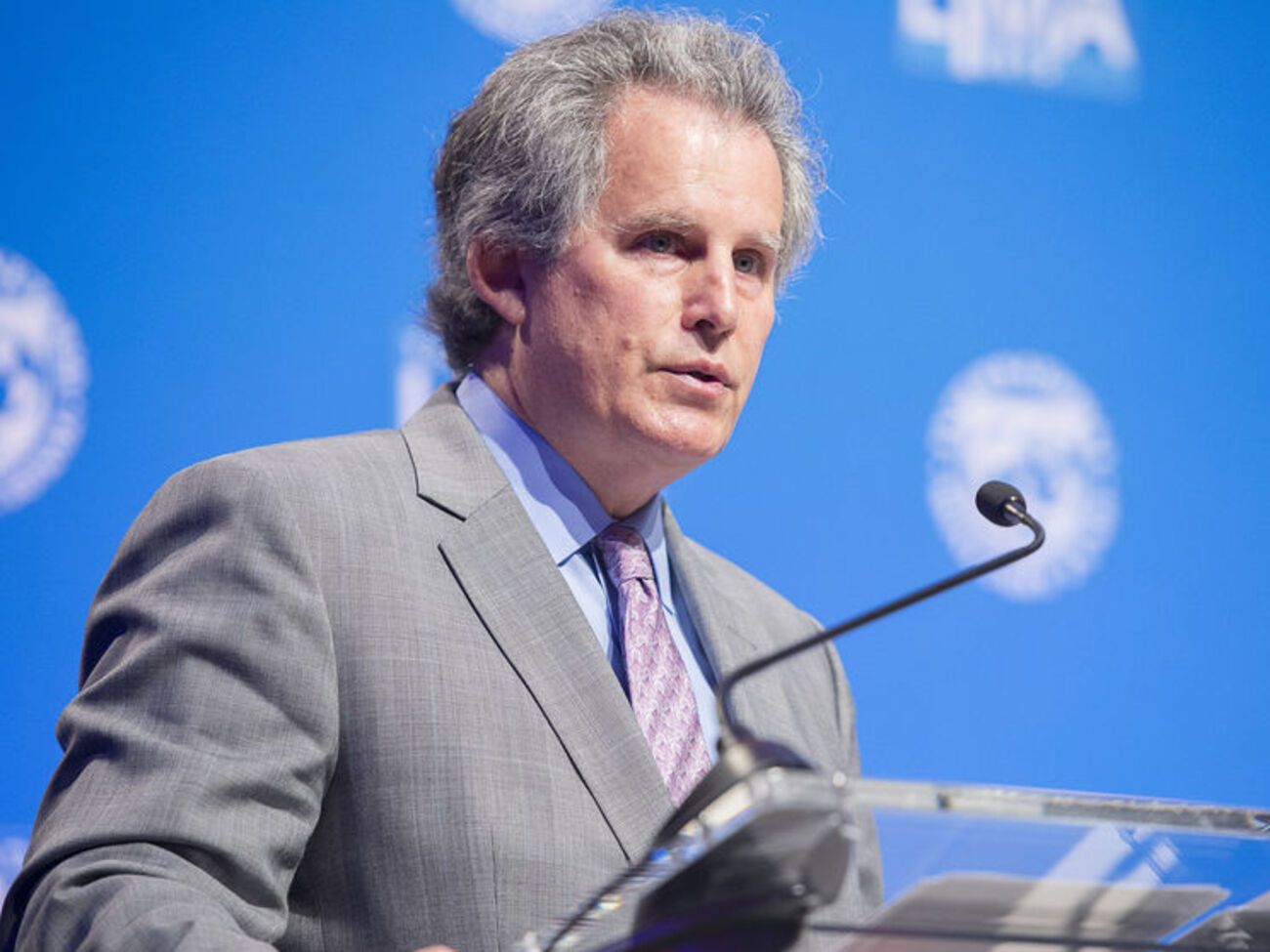 Липтон: Вы не продаете машину по одной цене для бизнеса и по другой &ndash; для населения