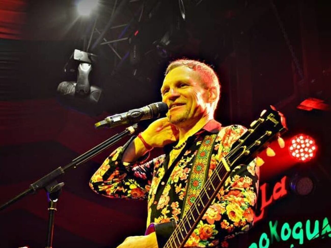 Скрипка: Некоторые люди&nbsp;понимают, что не могут не быть артистами, и идут работать по призванию