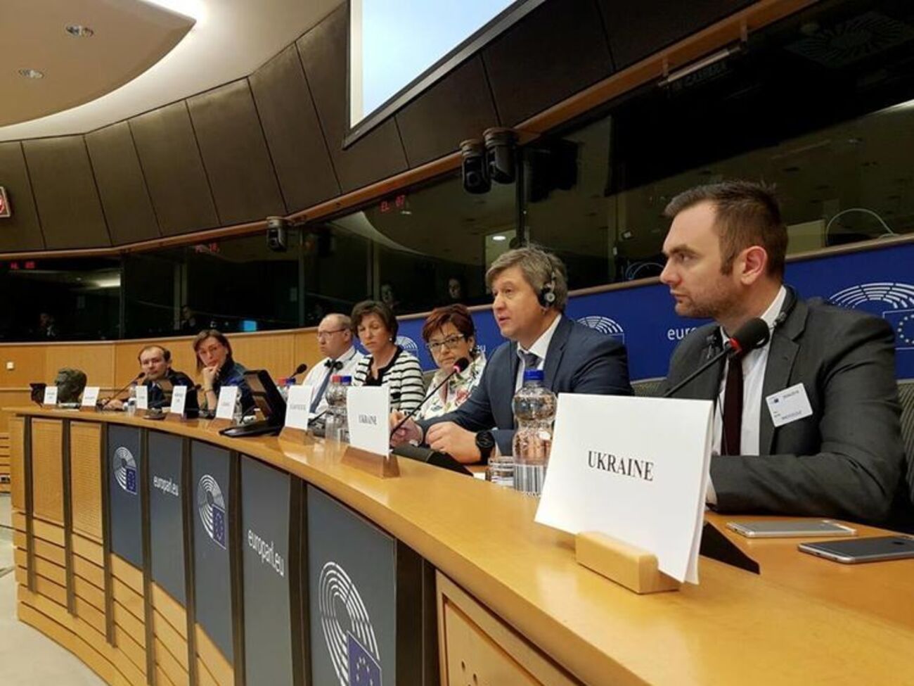 Данилюк принял участие в дискуссиях с евродепутатами и чиновниками Еврокомиссии в Брюсселе