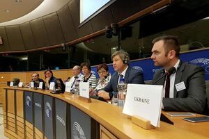 Данилюк принял участие в дискуссиях с евродепутатами и чиновниками Еврокомиссии в Брюсселе