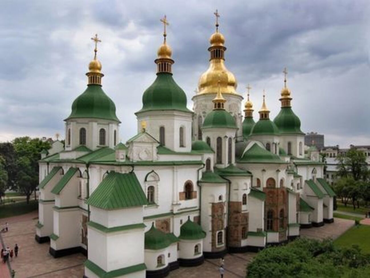 Українці підтримують створення єдиної церкви