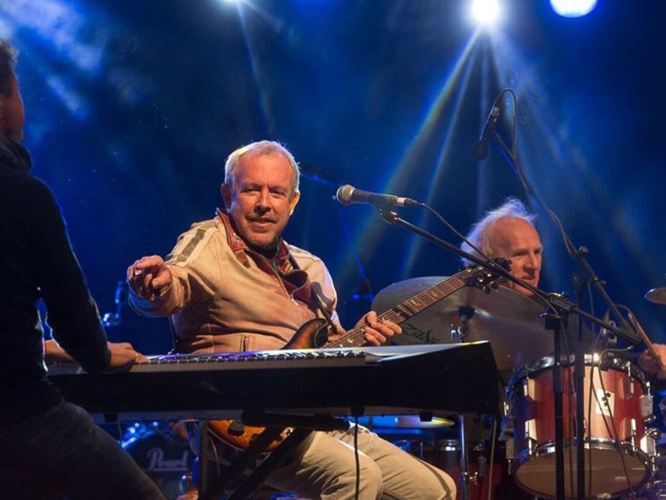 Макаревич: Гражданам в целом на все насрать