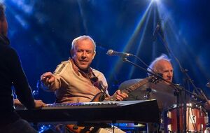 Макаревич: Гражданам в целом на все насрать