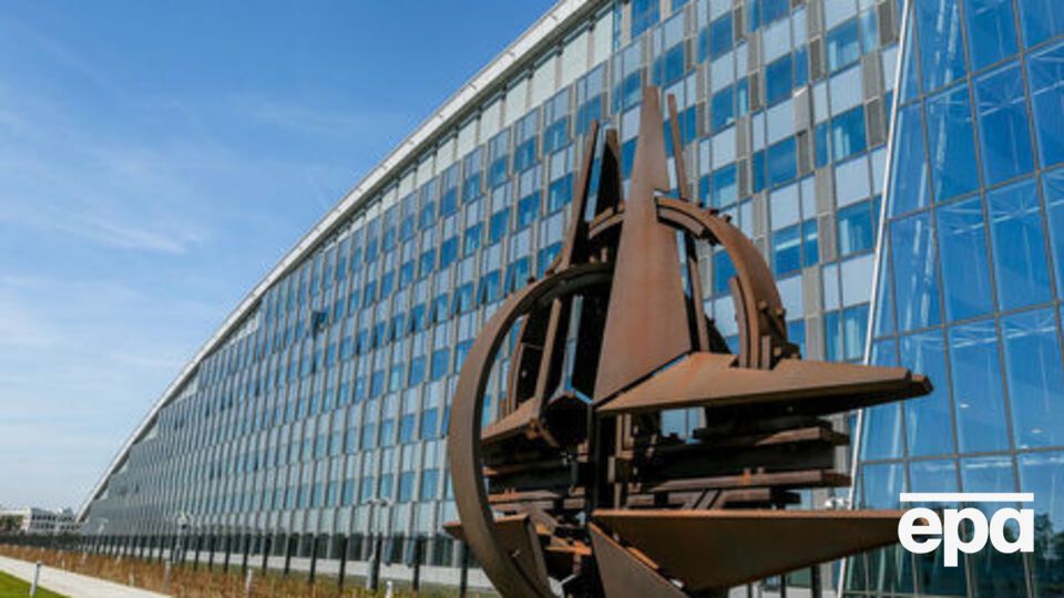 За вступ України до НАТО проголосувало б 44,8% респондентів