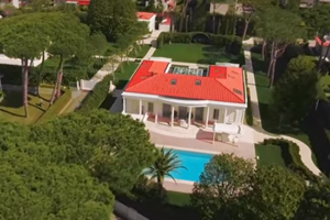 Активісти ФБК зняли колишню віллу віце-прем'єра РФ із безпілотника