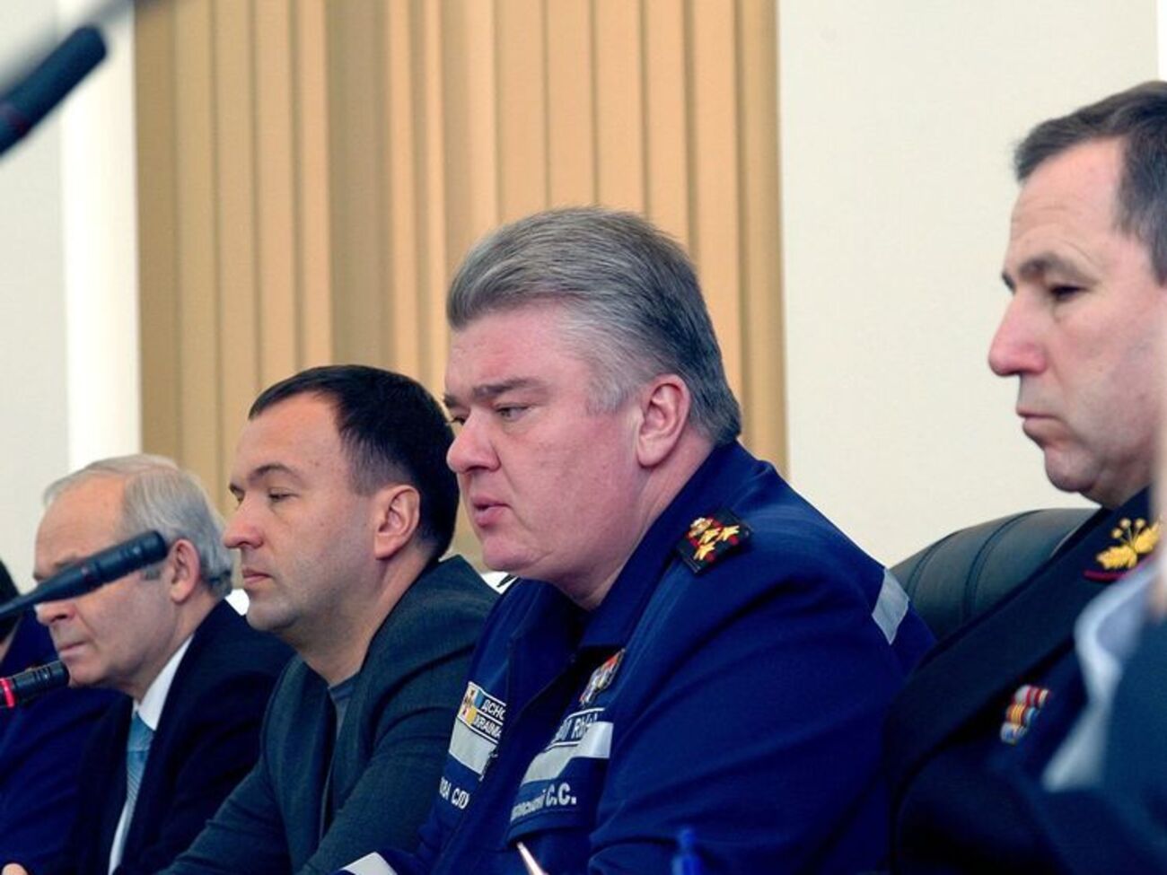 Бочковского (на фото – третий слева) не пустили на работу