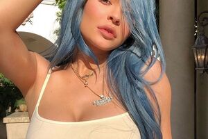 Дженнер у мікроблозі показала знімок з особистого архіву