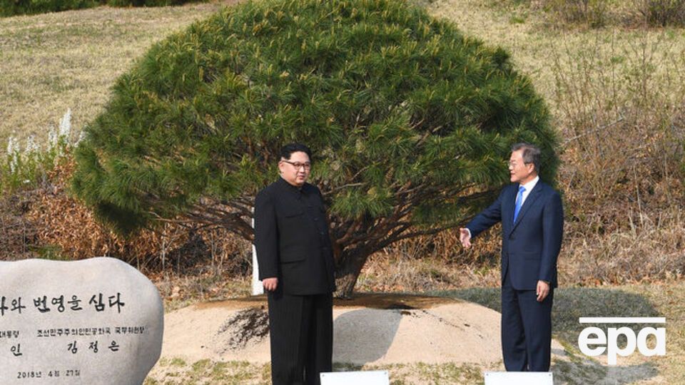 Кім Чен Ин і Мун Чже Ін зустрілися 27 квітня