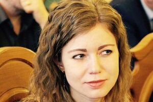 Во Львове начали сбор подписей за отставку директора школы №100, по приказу которого 25 апреля уволили учительницу Батюк