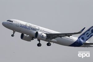 Самолет с украинцами из Египта летит во Львов