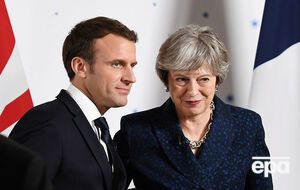 Макрон и Мэй заявили, что Франция и Великобритания подтверждают приверженность Конвенции о запрете химоружия