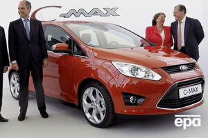 Люди постраждали від наїзду Ford C-Mах