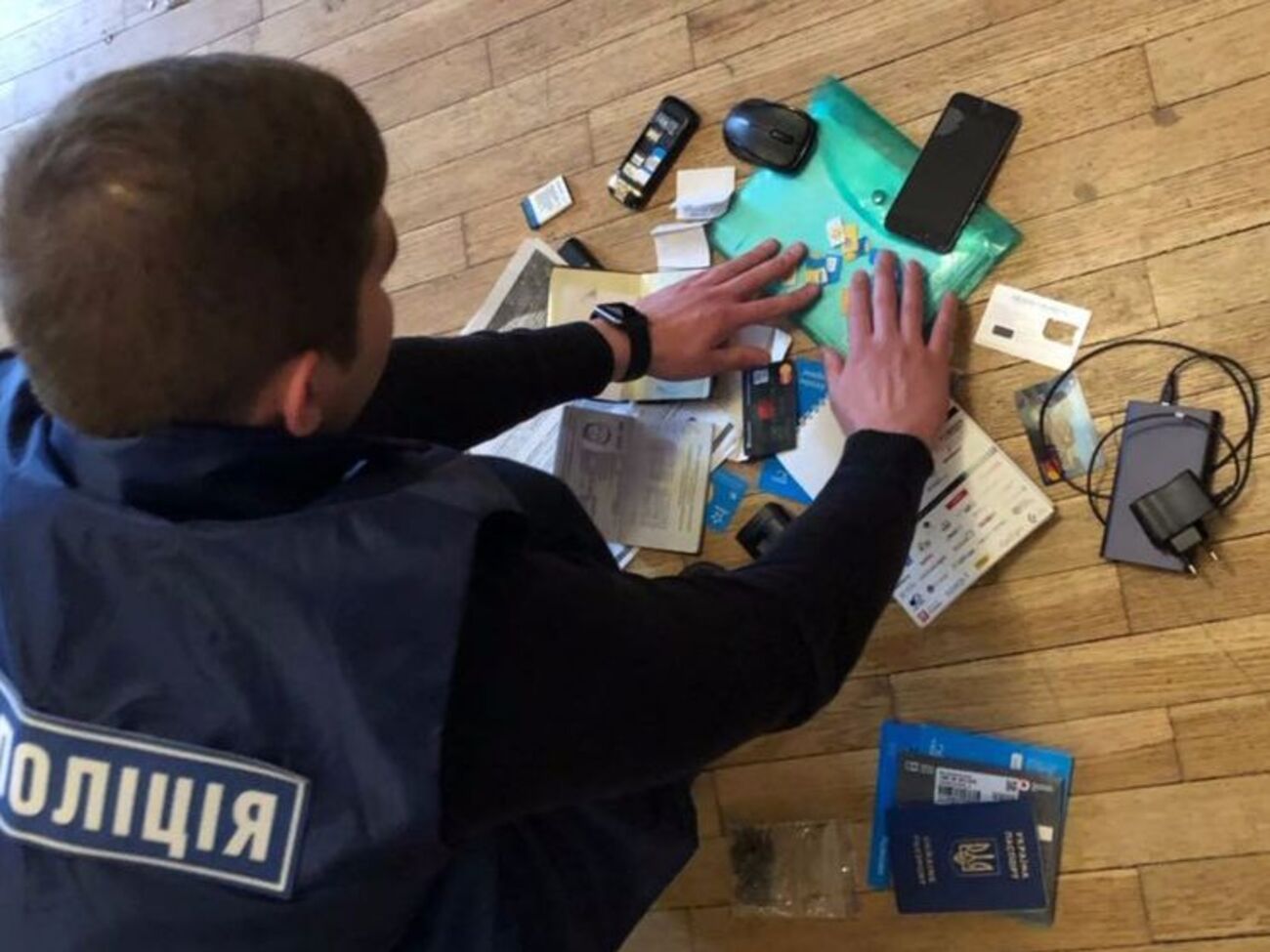 Житло хакера обшукали