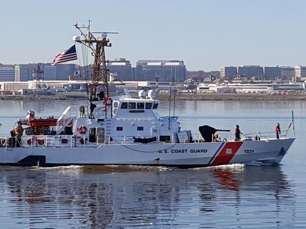 Катери передадуть після підписання контракту
