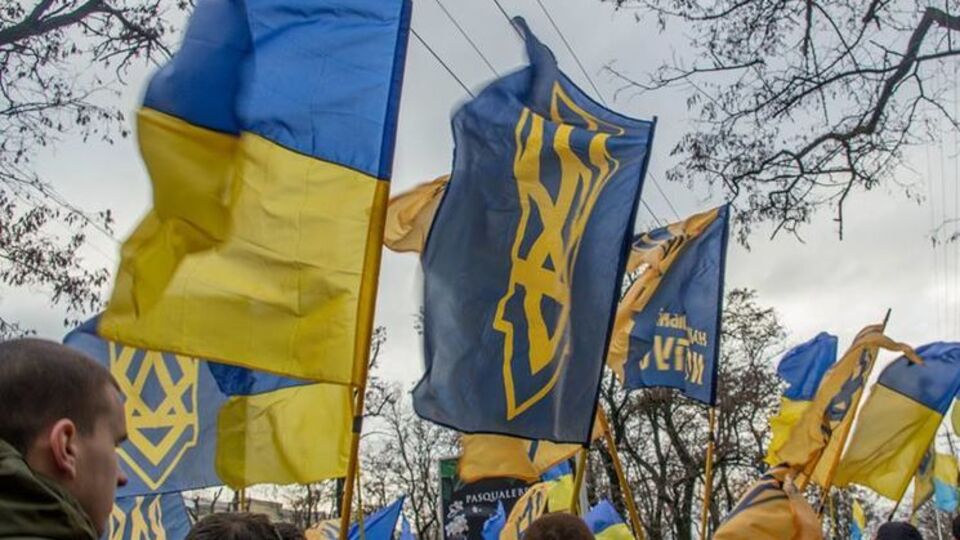 По данным "Интерфакс-Украина", на марш собралось около 2,5 тыс. активистов
