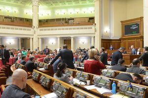 За законопроекти про скасування е-декларування для активістів не голосували Опозиційний блок і Радикальна партія. Інфографіка