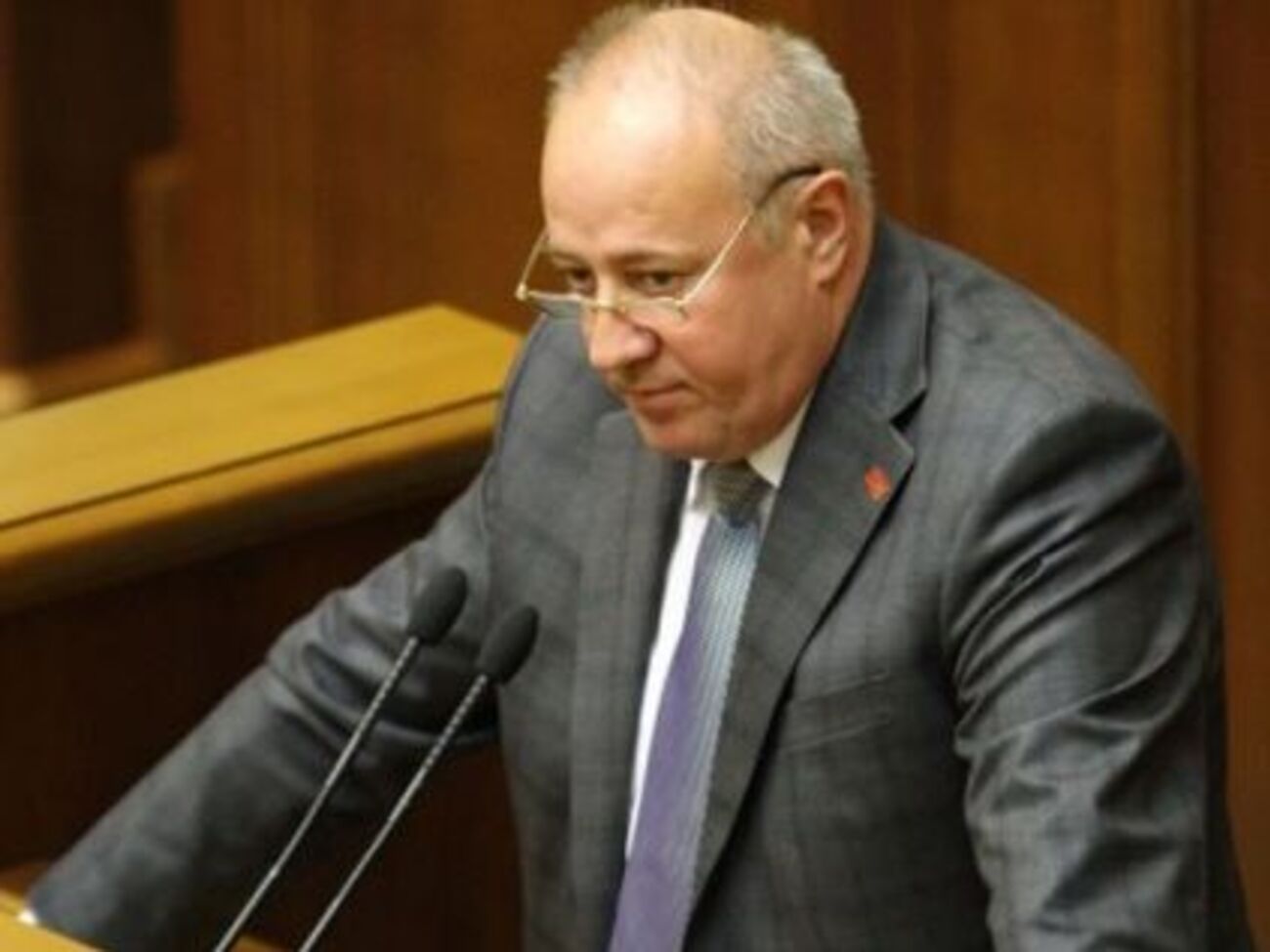 Президент стал сегодня "хромой уткой" – президентом, который не может влиять даже на позицию фракции его имени
