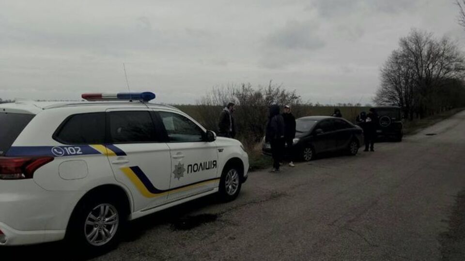Імовірних злочинців затримали на виїзді із села Широке