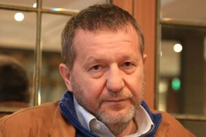 Медицина досить точно може передбачити смерть людини. А для народів є така діагностика? Фахівець подивився: "А народець-то вже не жилець"