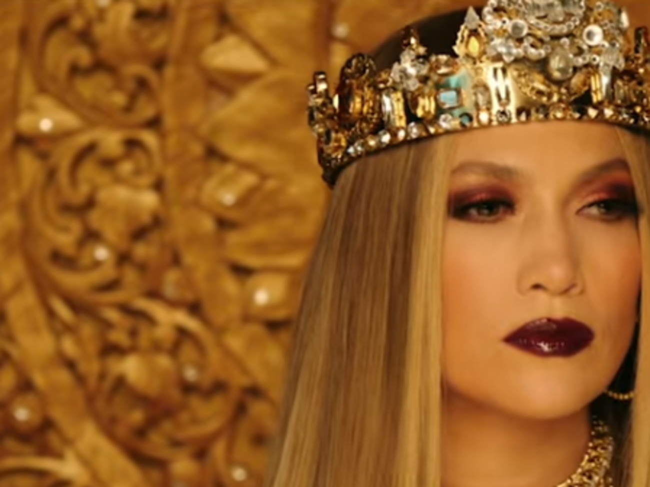 Лопес наділа корону