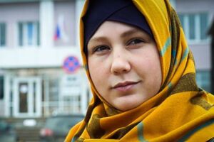 Жена Абдуллаева посетила СИЗО