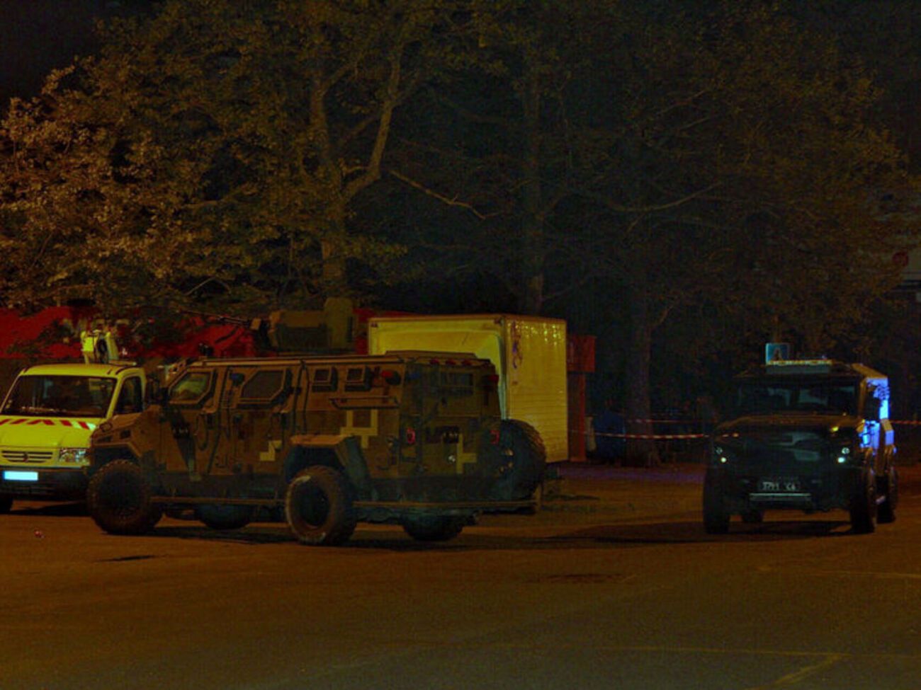 На місце навчань прибула броньована техніка