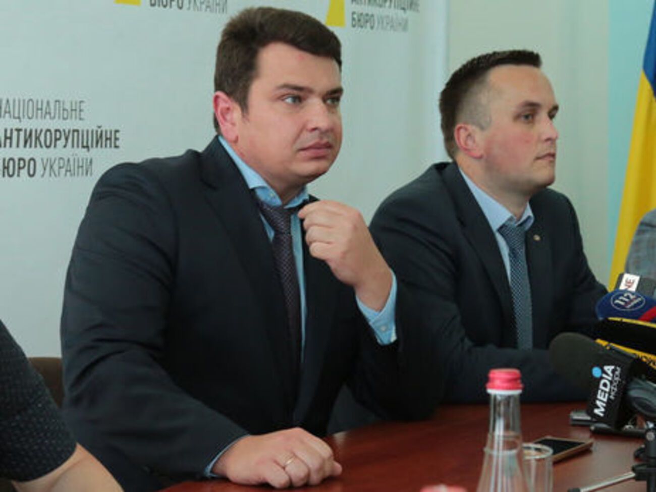 29 березня Ситник підтвердив, що НАБУ проводить розслідування щодо Холодницького