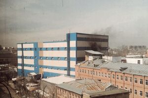 В Москве горит торговый центр