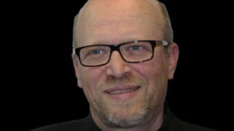 Зварич був 82-м номером у виборчому списку Блоку Петра Порошенка на парламентських виборах 2014 року