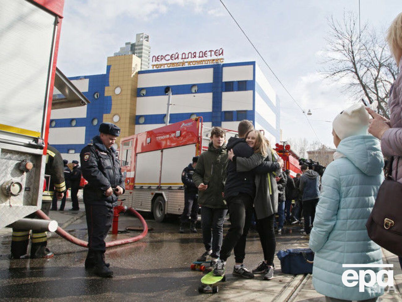 Із торгового центру евакуювали 600 осіб
