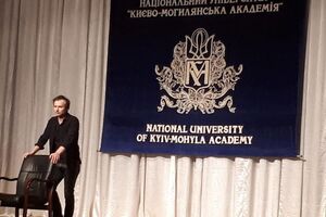 Вакарчук: Сложилась беспрецедентная история, когда абсолютное большинство населения Украины не хочет выбирать из тех политиков, которые есть