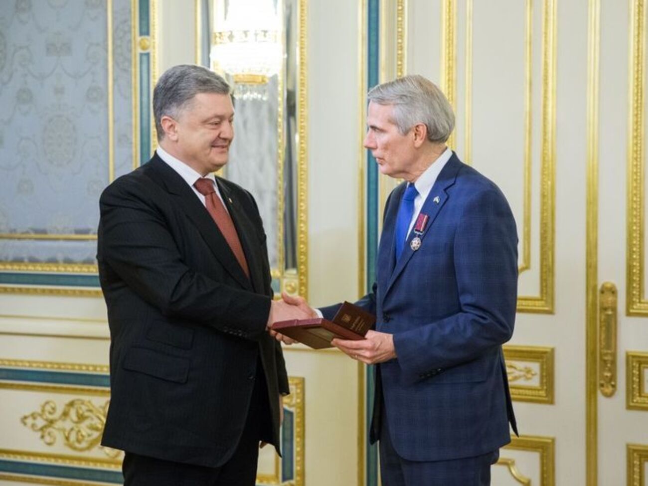 Порошенко і Портман провели зустріч у Києві та обговорили ситуацію на Донбасі