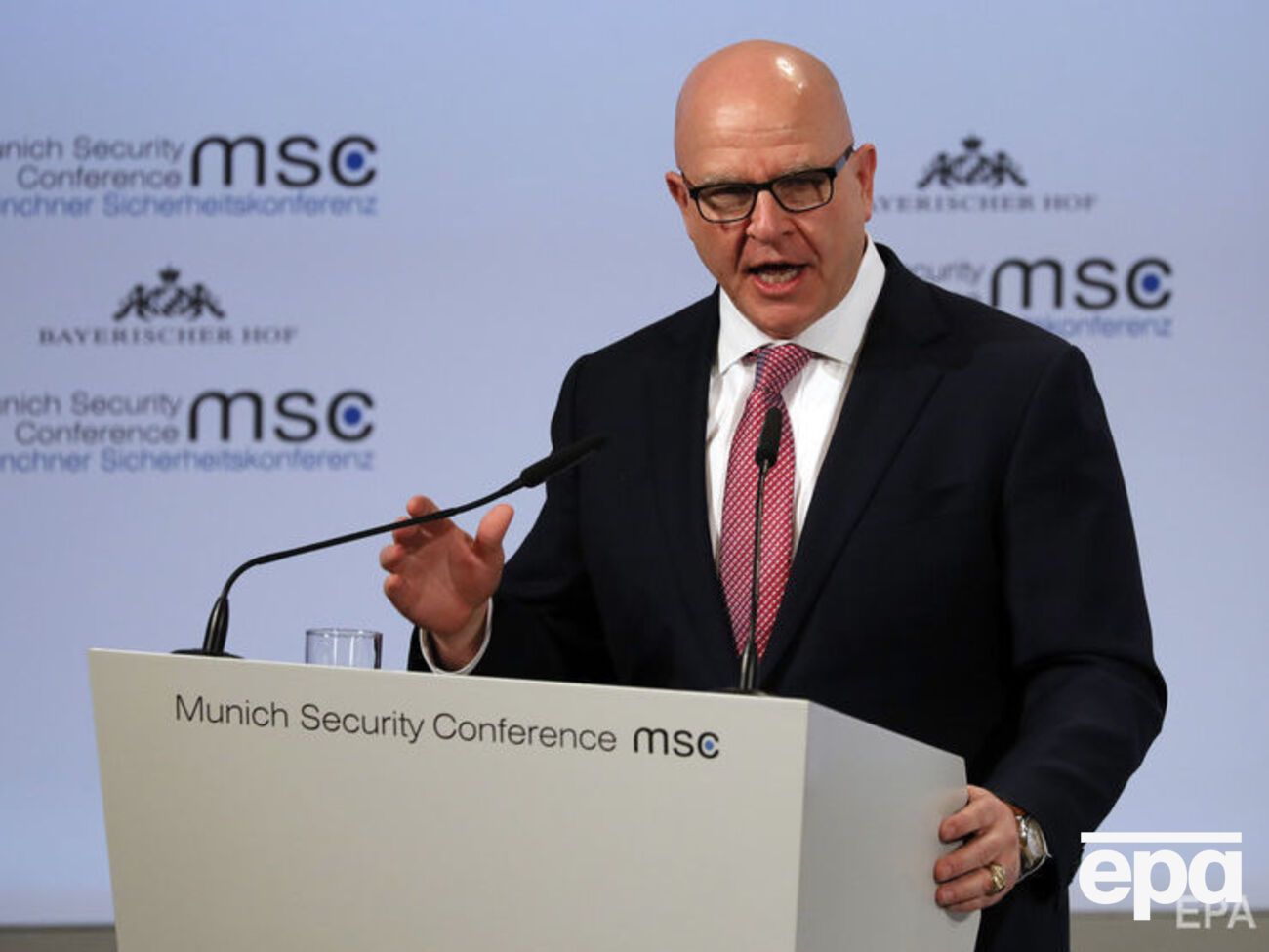 Макмастер: Россия применяет старые и новые формы агрессии