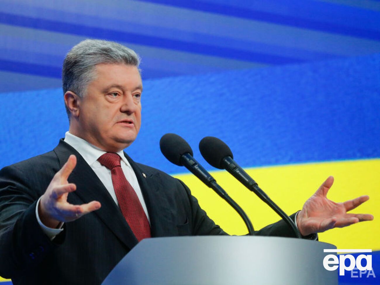 Порошенко:&nbsp;Мы вводим абсолютно новые, более эффективные мероприятия с применением Вооруженных сил