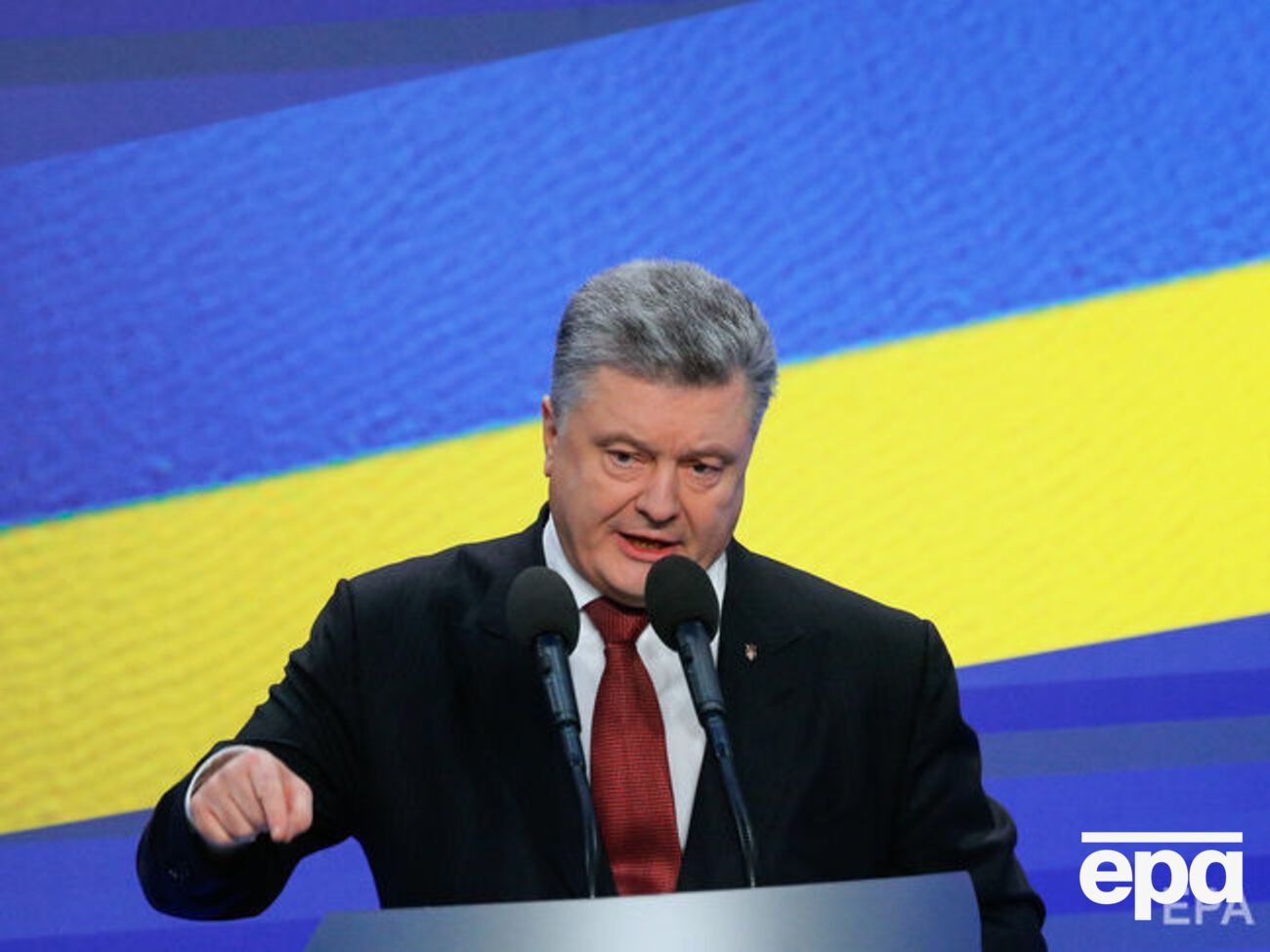 Порошенко: Люди не можуть залишатися заручниками безініціативності місцевих керівників