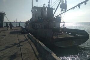 "Норд" после задержания в Азовском море отконвоировали в Бердянск
