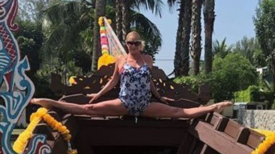 Волочкова: Ни дня без спорта и растяжки. А у вас как?