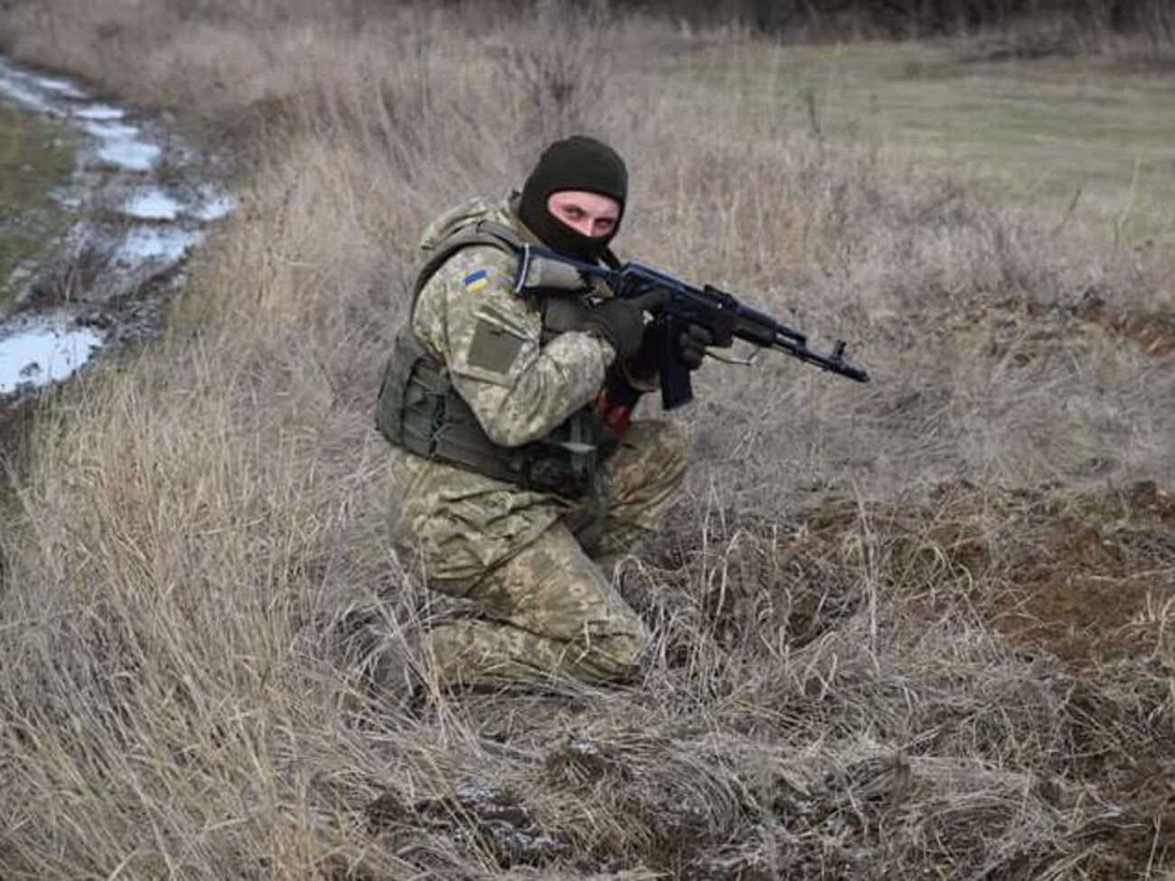Українських військових обстрілювали на донецькому та луганському напрямках