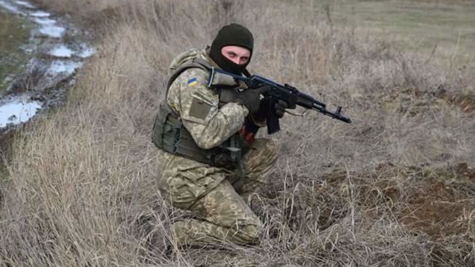 Українських військових обстрілювали на донецькому та луганському напрямках