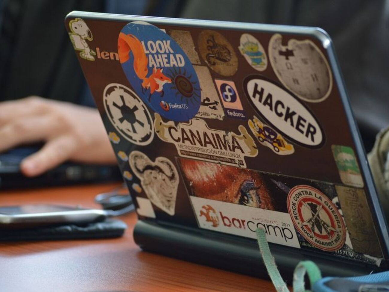 "Белым" хакерам обещают зарплату до 50 тыс. грн