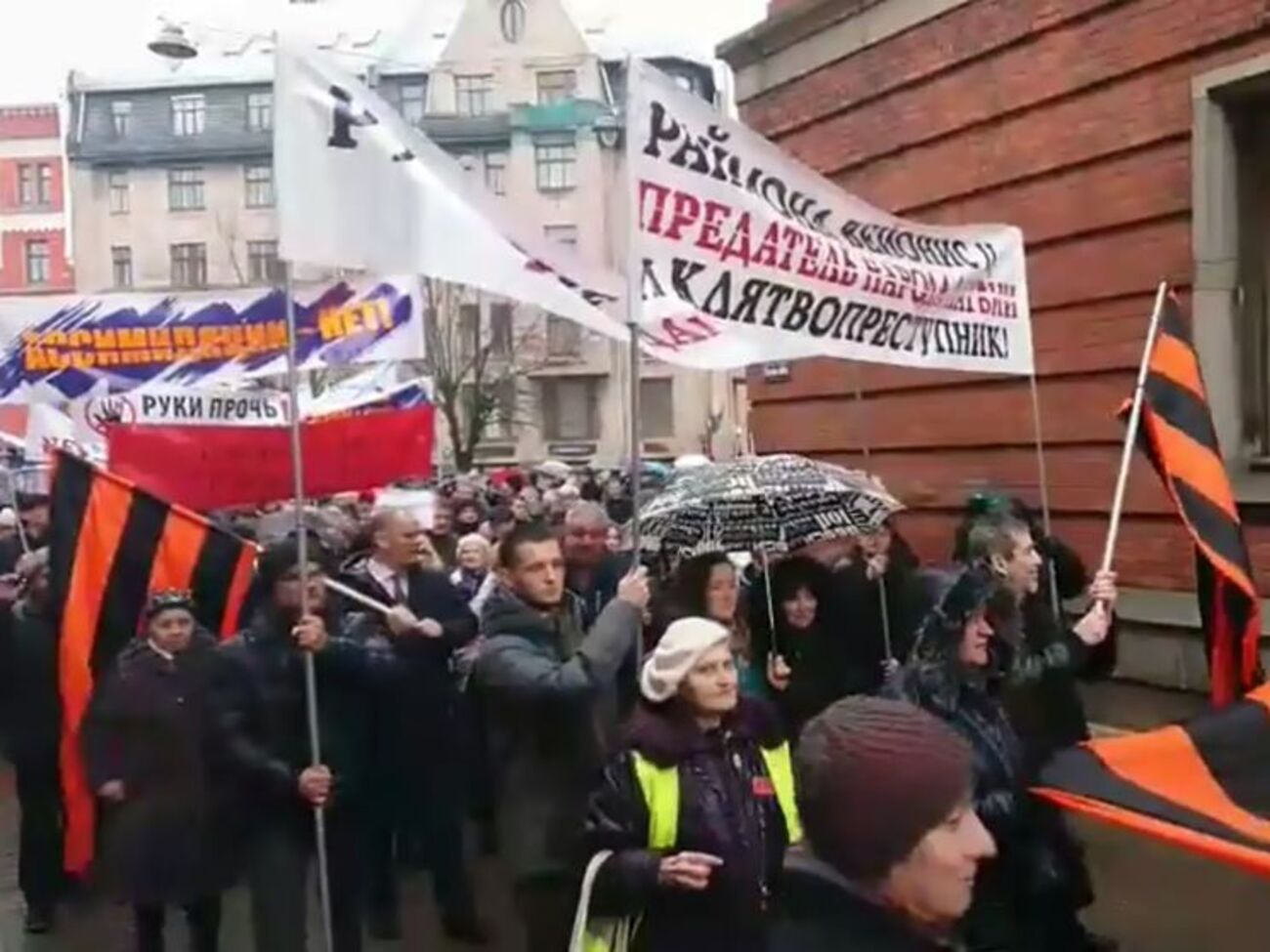 Аркадій Бабченко: Увесь цей мітинг в авоську – з усіма барабанами, плакатами і колорадками – і нах...й за поребрик