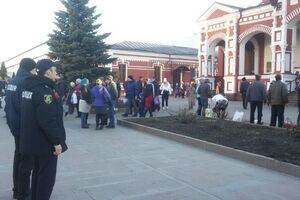 Безопасность и порядок обеспечивали более 22,3 тыс. полицейских и 1,4 тыс. военнослужащих Национальной гвардии