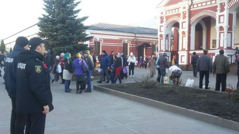 Безопасность и порядок обеспечивали более 22,3 тыс. полицейских и 1,4 тыс. военнослужащих Национальной гвардии