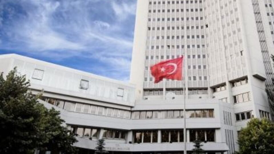 МИД Турции призывает расследовать химатаку в Сирии