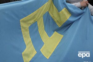Після анексії Криму влада переслідує людей, які наважуються відкрито критикувати дії Росії на півострові, особливо кримських татар
